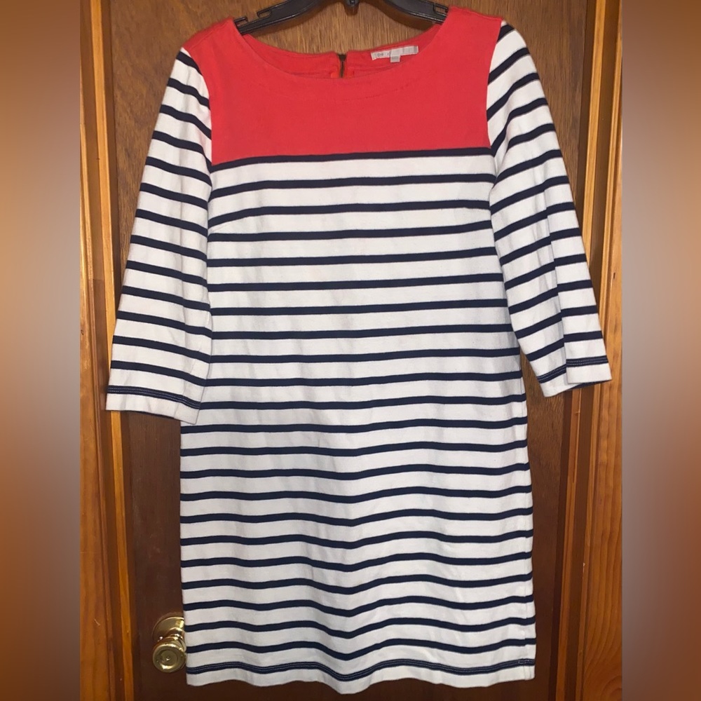 Gap Dress medium knee length thick material very comfortable